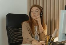 business customer support hotline
