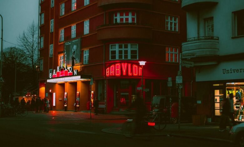 sdmoviespoint download information guide